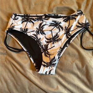 NWOT Black and White Palm Tree Bikini Bottom